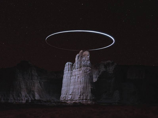 無人機除了拍攝，還能這樣用？怪不得美國攝影師能拍出神秘大片