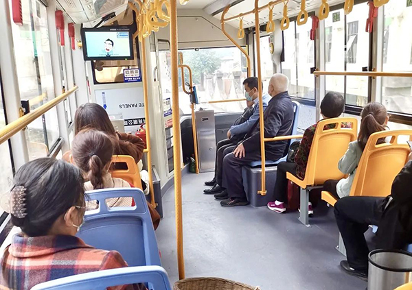 銀隆新能源微公交倍受喜愛(ài) 重慶表示：再來(lái)一批