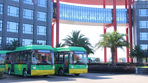 銀隆新能源微公交倍受喜愛(ài) 重慶表示：再來(lái)一批