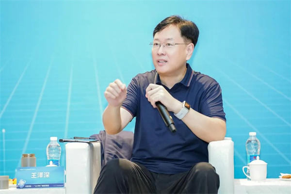 “Li+學(xué)社”高端對(duì)話：警惕全球化機(jī)遇下，鋰電企業(yè)的出海挑戰(zhàn)和技術(shù)迭代風(fēng)險(xiǎn)