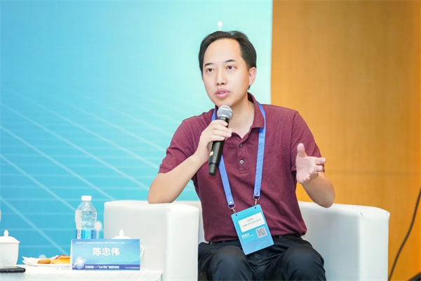 “Li+學(xué)社”高端對(duì)話：警惕全球化機(jī)遇下，鋰電企業(yè)的出海挑戰(zhàn)和技術(shù)迭代風(fēng)險(xiǎn)