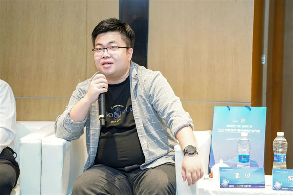 “Li+學(xué)社”高端對(duì)話：警惕全球化機(jī)遇下，鋰電企業(yè)的出海挑戰(zhàn)和技術(shù)迭代風(fēng)險(xiǎn)