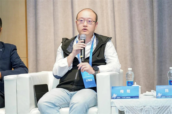 “Li+學(xué)社”高端對(duì)話：警惕全球化機(jī)遇下，鋰電企業(yè)的出海挑戰(zhàn)和技術(shù)迭代風(fēng)險(xiǎn)