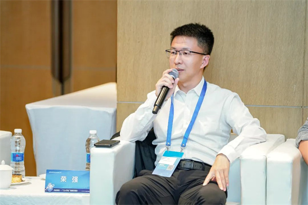 “Li+學(xué)社”高端對(duì)話：警惕全球化機(jī)遇下，鋰電企業(yè)的出海挑戰(zhàn)和技術(shù)迭代風(fēng)險(xiǎn)