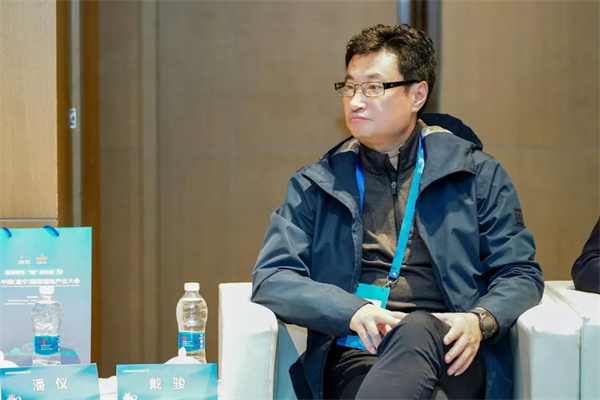 “Li+學(xué)社”高端對(duì)話：警惕全球化機(jī)遇下，鋰電企業(yè)的出海挑戰(zhàn)和技術(shù)迭代風(fēng)險(xiǎn)