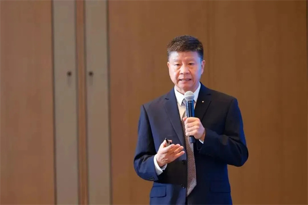 中國科學(xué)院院士孫世剛：材料/界面/傳輸/系統(tǒng)創(chuàng)新應(yīng)對鋰電池四大挑戰(zhàn)