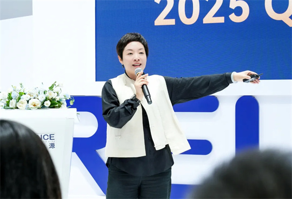 「極耳無界 能量登峰」發(fā)布會圓滿落幕：睿恩21700-6Ah電池全球首發(fā)，攜手蔡司共繪質量新篇章