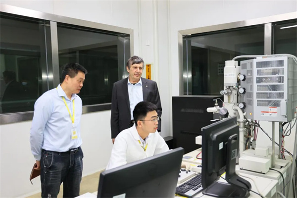 再添3項!超威已掌握石墨烯技術專利41項 | 超威集團重點支持CBIS2025 再添3項!超威已掌握石墨烯技術專利41項 | 超威集團重點支持CBIS2025