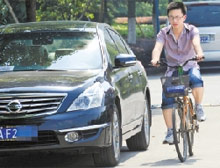 市民：不是每個人都買得起私家車