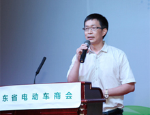 廣東產(chǎn)品質(zhì)量監(jiān)督檢驗研究院輕紡部副部長黃鎮(zhèn)澤致辭